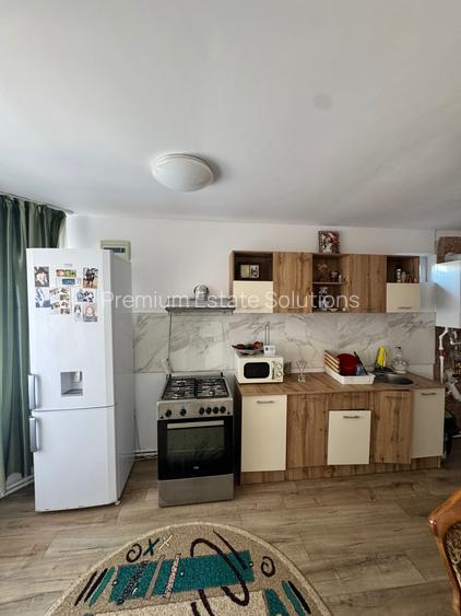 Casa de vanzare in Chiajna - 2 corpuri locuibile + spatiu comercial - 30