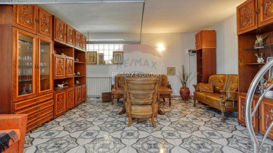 VILA 7 CAMERE| PRIVELISTE PANORAMICA| 725MP TEREN| COMISION 0% - 38