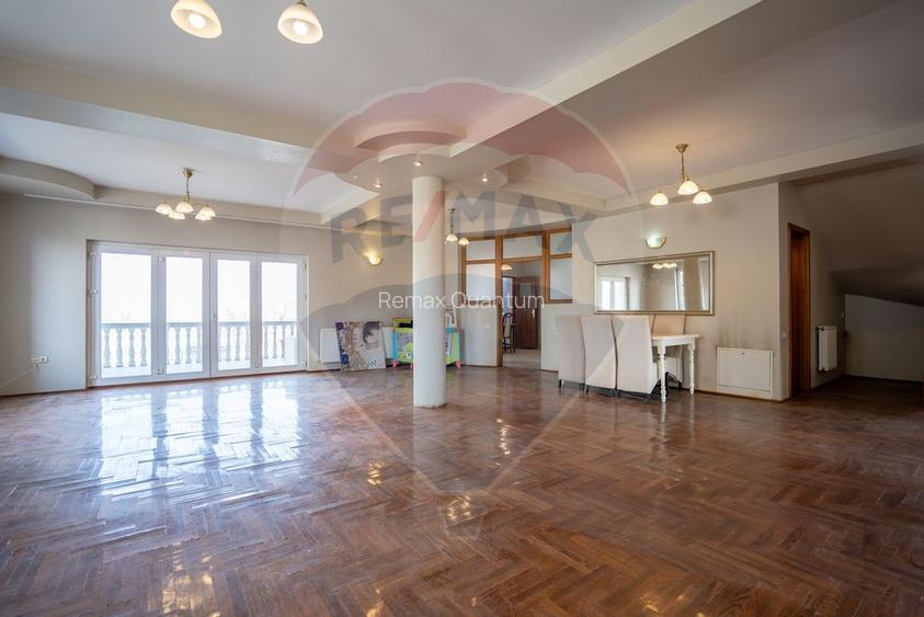 De vânzare Casă spațioasă cu teren 1.000 mp Beverly Hills, Sanmartin - 5