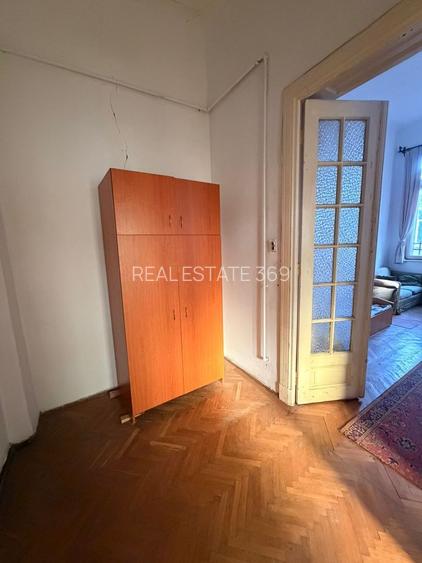 URGENT!, VILA SINGUR CURTE, POZITIE PE COLT, GARAJ, NEGOCIABIL - 9