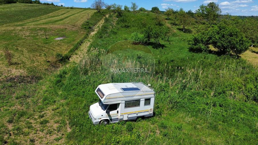 Teren cu panorama superba în Berchezoaia + bonus rulota - 6