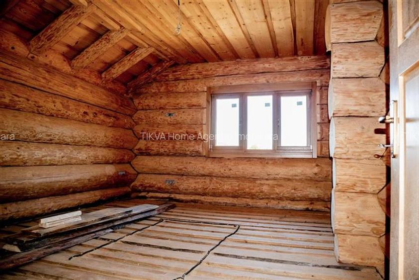 Casa din lemn rotund (Izvoru Muresului, str. Garii) - 9