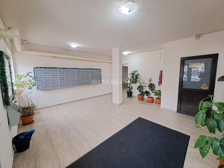 AP. 2 CAMERE LUJERULUI, CENTRALA, BUCATARIE OPEN-SPACE, METROU 7 MIN - 12