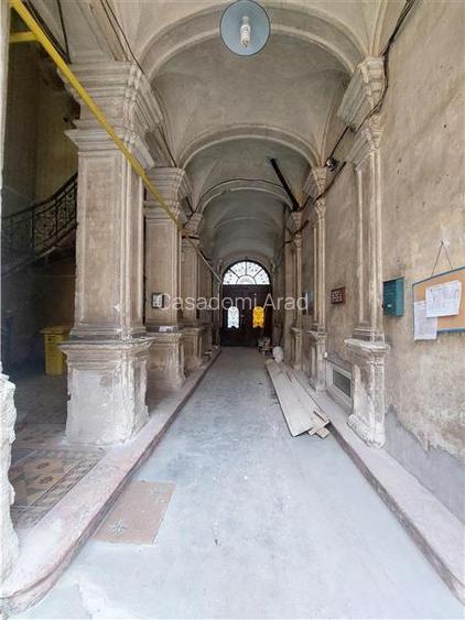 Apartament cu 2 camere si zona de dormit, ultracentral - 18