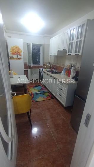 Apartament 3 camre decomandat RENOVAT- ICIL - 3