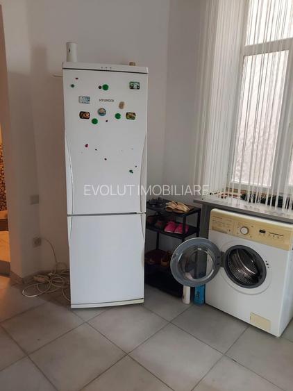 Piata Ovidiu Termen Lung centrala etaj 2 - 3