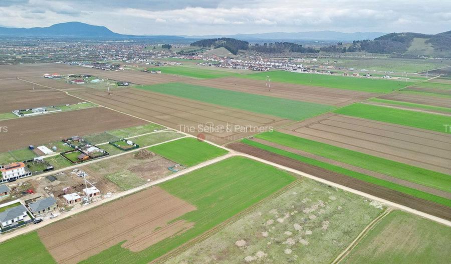 Teren intravilan - 13