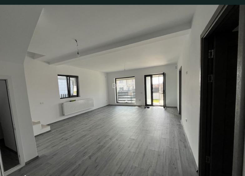 Vila de vanzare Valu lui Traian - 3