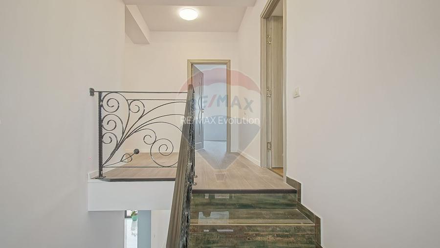 Casă modernă Bunloc, vedere Bucegi, 186 mp, comision 0 - 15