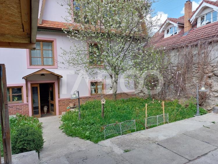 Casa de vanzare specific sasesc si atelier pret avantajos Cisnadioara - 26