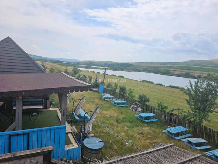 Vanzare în bloc, imobile, constructii si teren, bunuri mobile aferente - pensiun - 2