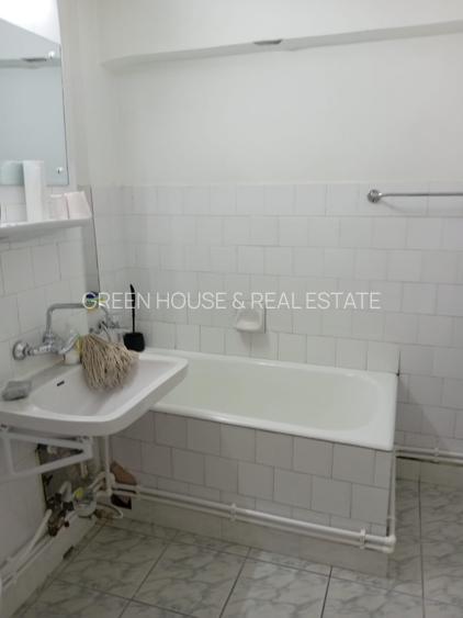 Apartament 3 camere decomandat, Bulevardul Decebal - 12