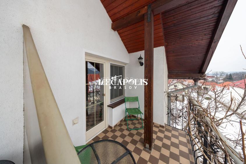 Pensiune de vânzare în Râșnov | 14 camere | 427 mp - 44