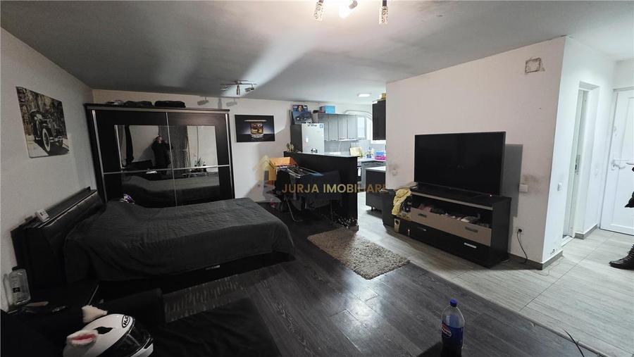 CASA 70 MP TEREN 382 MP ZONA PARCUL FEROVIAR