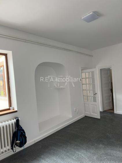 Casa 3 Camere - 95mp - ideală pentru activitate comercială - 3