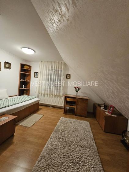 Vila  Oradea zona Iorga 420 mp ,teren 2000 ml - 13