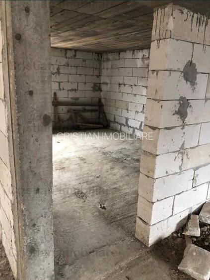 Radu Negru Casa la P+M LA ROSU  teren 275mp  11m la strada - 3