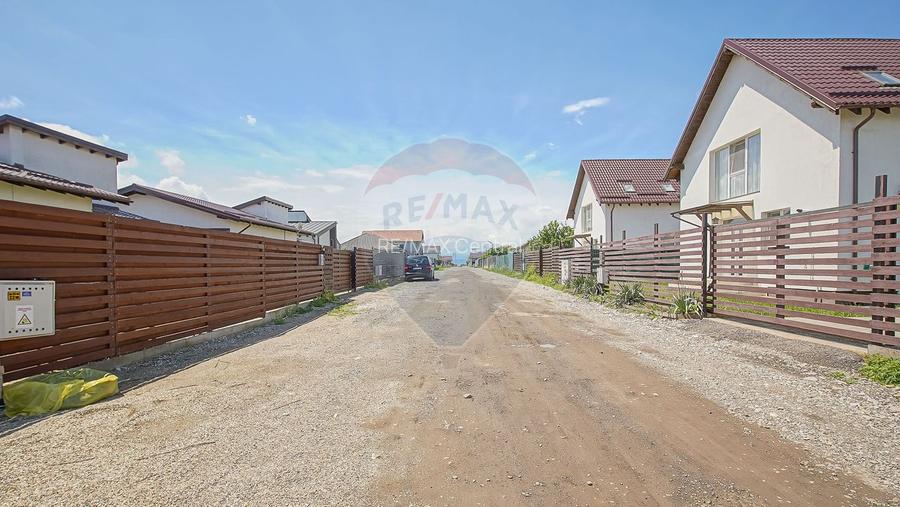 Casă individuală cu teren de 700 mp, mobilată și utilată, Sanpetru - 28