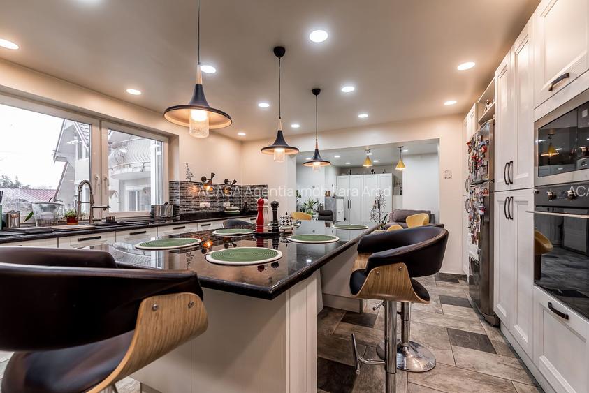 Casă cu 5 camere în Aradul Nou - locul unde linistea devine acasă - 2