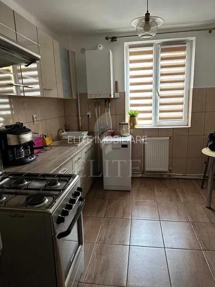 Apartament 3 camere în zona FACULTATEA DE LITERE - 5