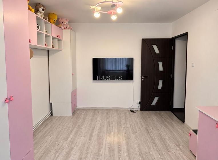 Comision 0% APARTAMENT 3 CAMERE DE VÂNZARE CALEA LIPOVEI