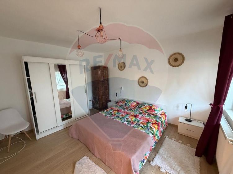 Casă 3 camere centrala de inchiriat