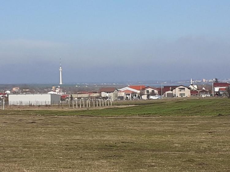 Teren de vanzare in Tuzla partea Mari Negre