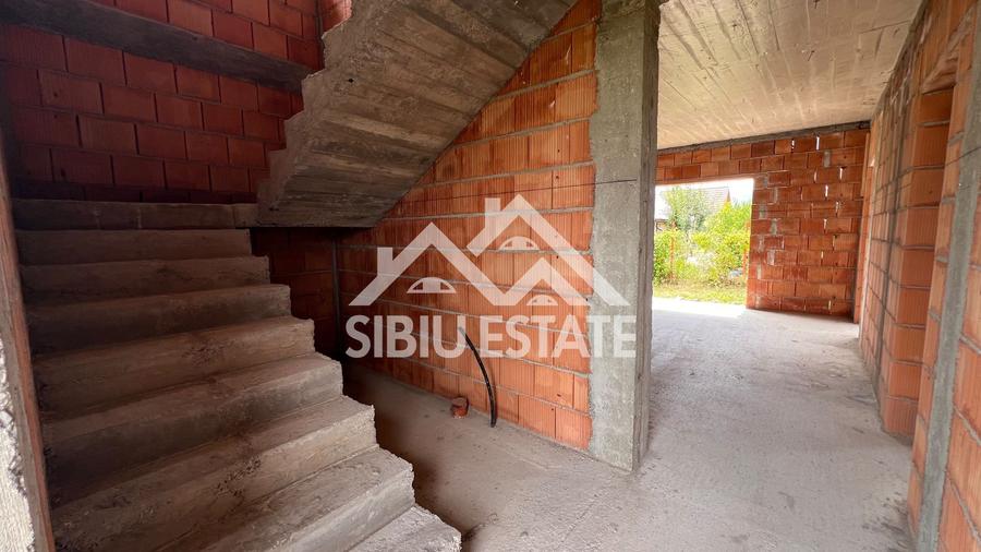 Casa noua curte mare Sibiu, Cristian