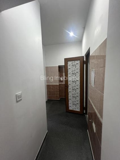 Spatiu de vanzare la strada  , 50 mp , 21 Decembrie  - 9