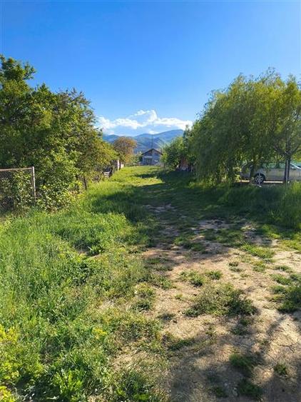 Teren de vanzare langa Camping Rotarii cu proiect de casa