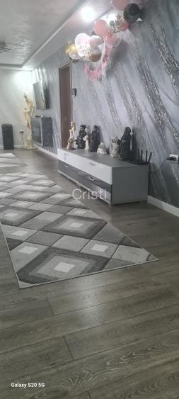 Casa de vanzare  3 camere - 12