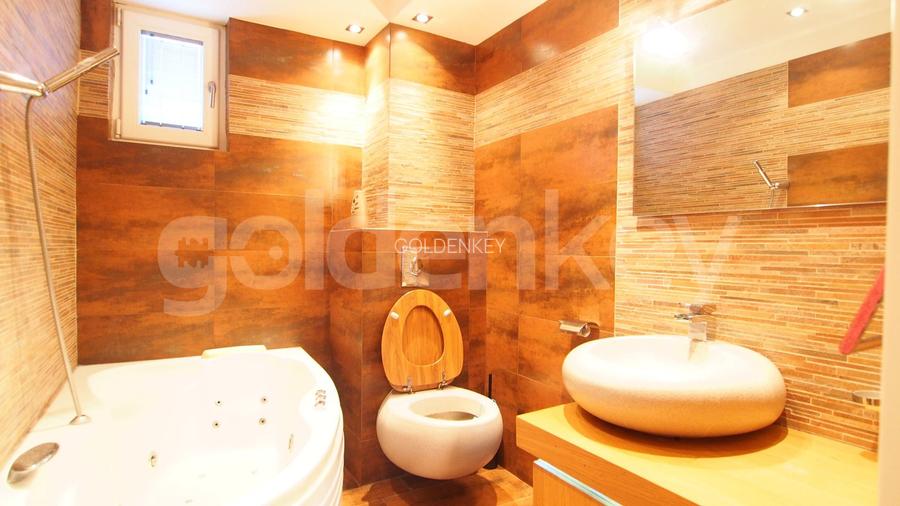 Triplex superb cu 4 camere si terasa generoasa cu priveliste - 11
