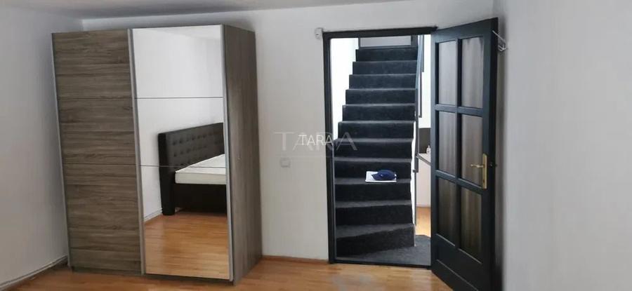 Casă / Vilă cu 4 camere de vânzare în zona Centru - 3