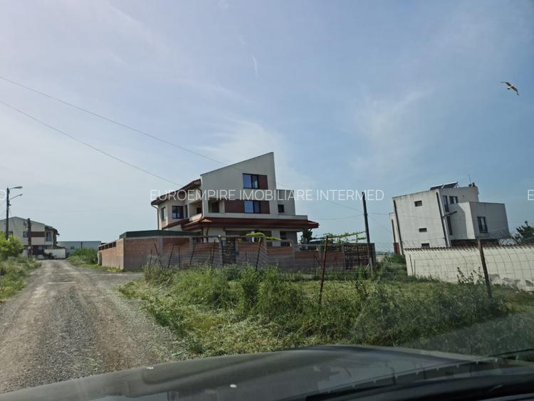 Teren 764mp de vanzare in localitatea Palazu mare - 2