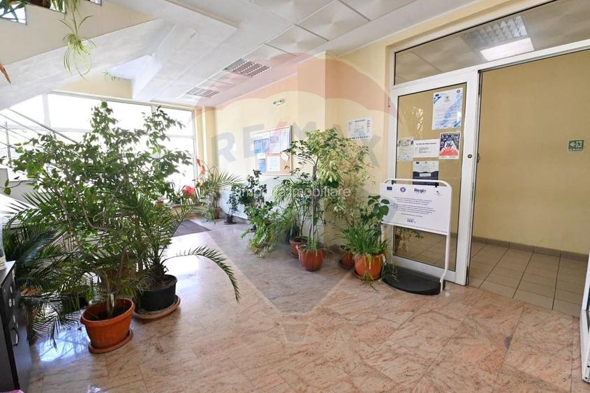 Cladire Birouri Stefan Cel Mare zona Ramada - 13