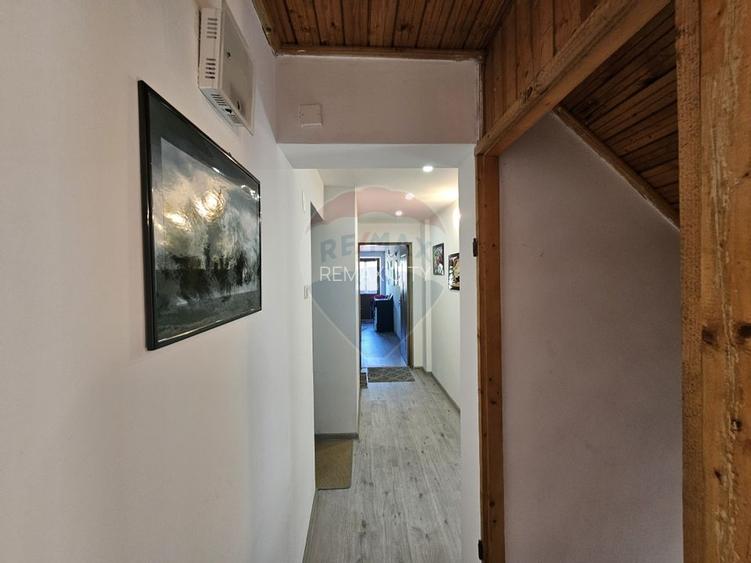 Casă solidă din cărămidă, mobilată, garaj, teren generos – Tarcău - 33