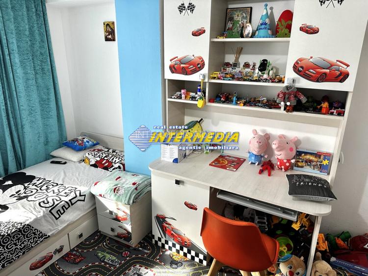 Apartament cu 3 camere decomandat de vanzare ultracentral  mobilat - 9