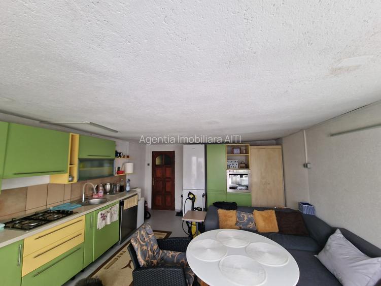 De Inchiriat Casă 3 camere +dependințe situată in cartierul Obcini - 13