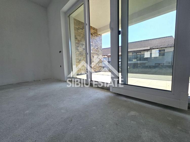 Casa Sibiu, intrare Selimbar, garaj, pivnita, curte mare - 19