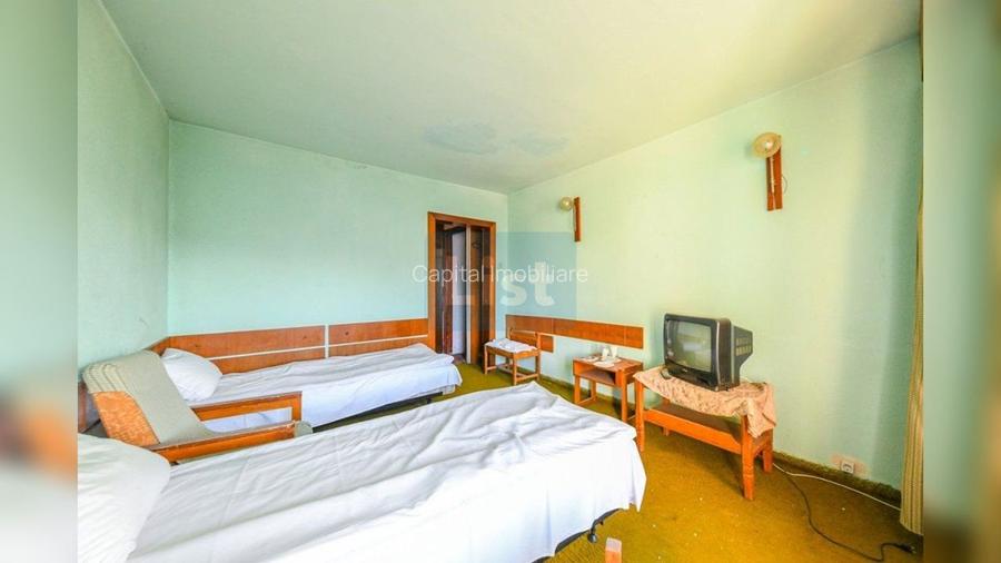 De vanzare Hotel, nefunctional, 70 camere + teren 3590 mp, Dej - 9