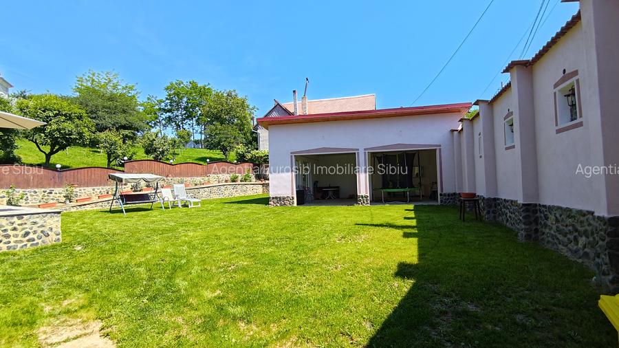 Casa individuala 4 dormitoare - garaj - teren 1457 mp in Sibiu Mohu - 2