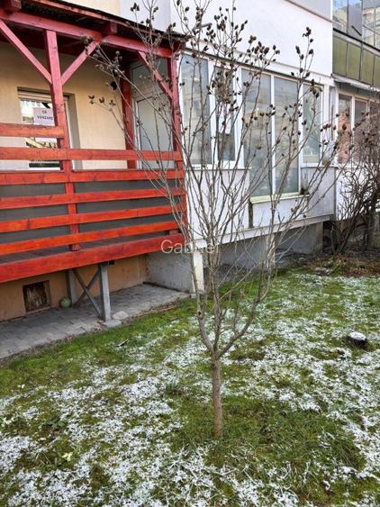 PROPRIETAR VAND Apartament cu imbunatatiri doesebite,  75mp - 14
