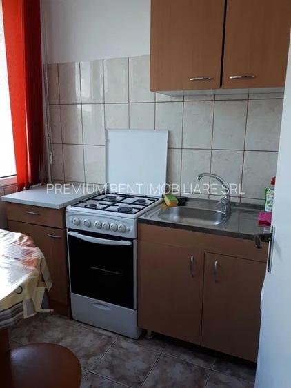 Dristor, garsoniera langa metrou, etaj 7, mobilata , utilata - 5