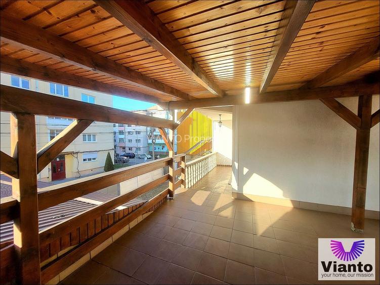 Apartament 3 camere 140 mp la casa cu terasa 60 mp | Sibiu | Strand 2 - 11