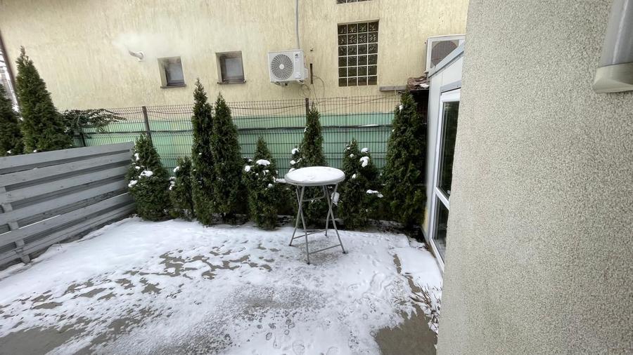 VILA DE INCHIRIAT PARCARE   BIROURI ZONA  PIPERA - 17