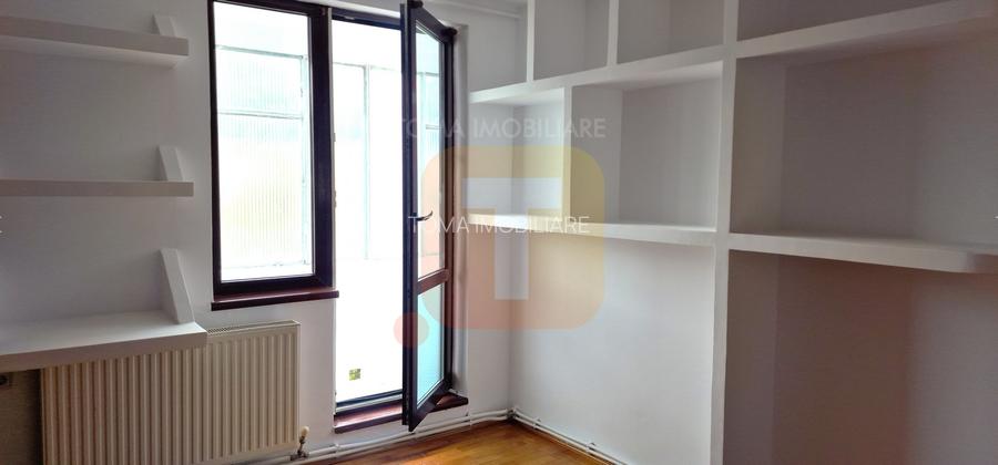 3 camere ultracentral – Piatra Neamț, etaj 4, balcon 7.9 mp - 13