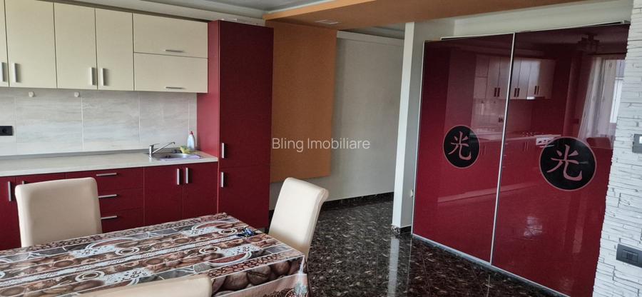 Apartament cu 3 camere, parcare, balcon, zona Terra - 4