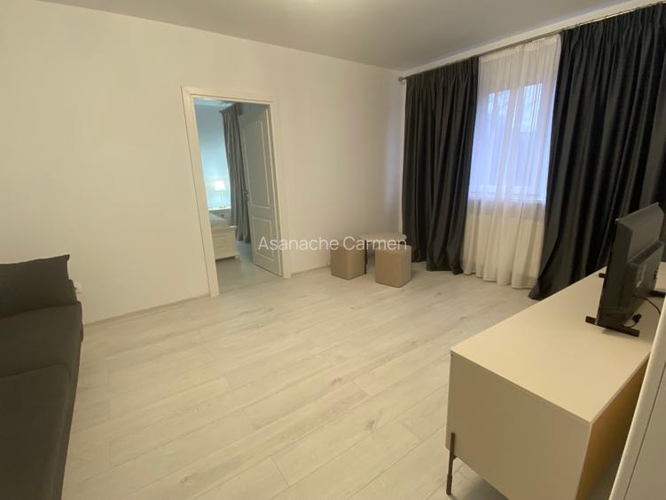 Proprietar, vând apartament  ultracentral  renovat  si utilat lux - 6