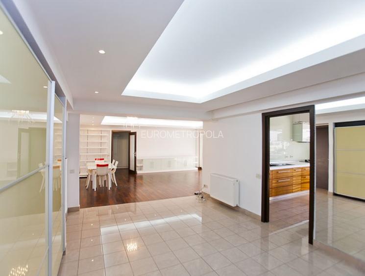 Apartament 5 camere Dacia - 4