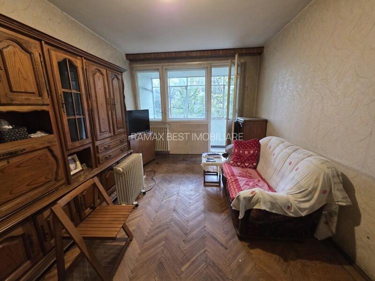 Piata Muncii, 5 minute metrou, chiar pe Basarabia, stradal, vedere spate - 2